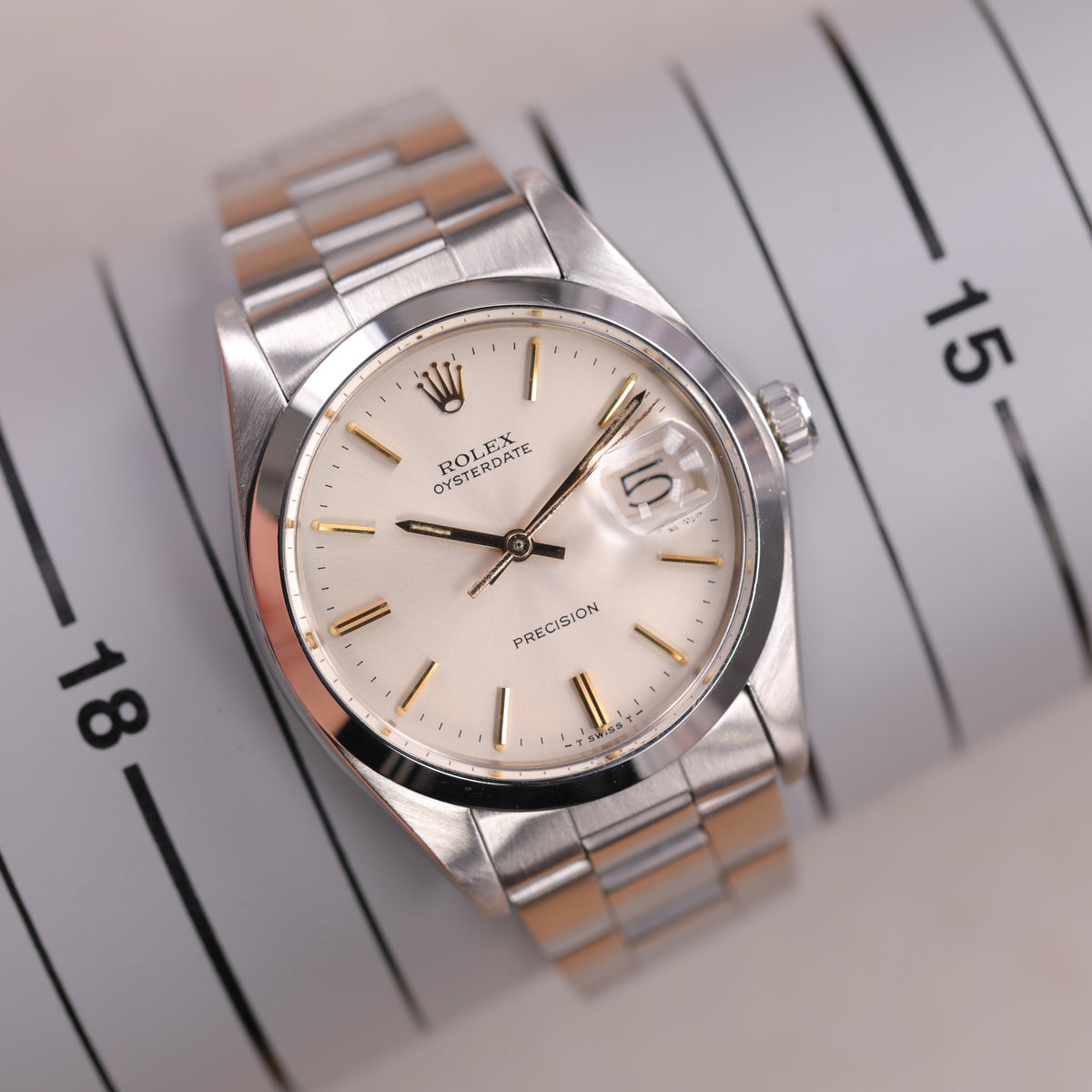 Rolex 6694 | 34 mm | 1977 | Cadran beige | Index or | Acier