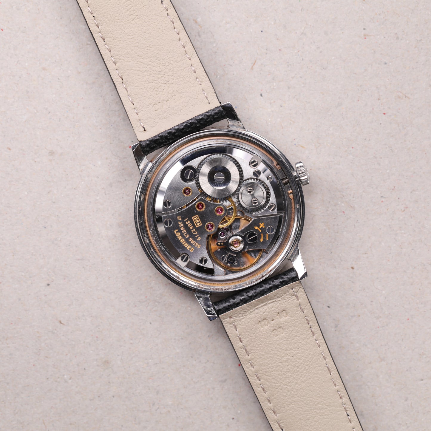 Longines 7841 1 | 35 mm | CIRCA 1960 | Cadran argent | Acier / Cuir