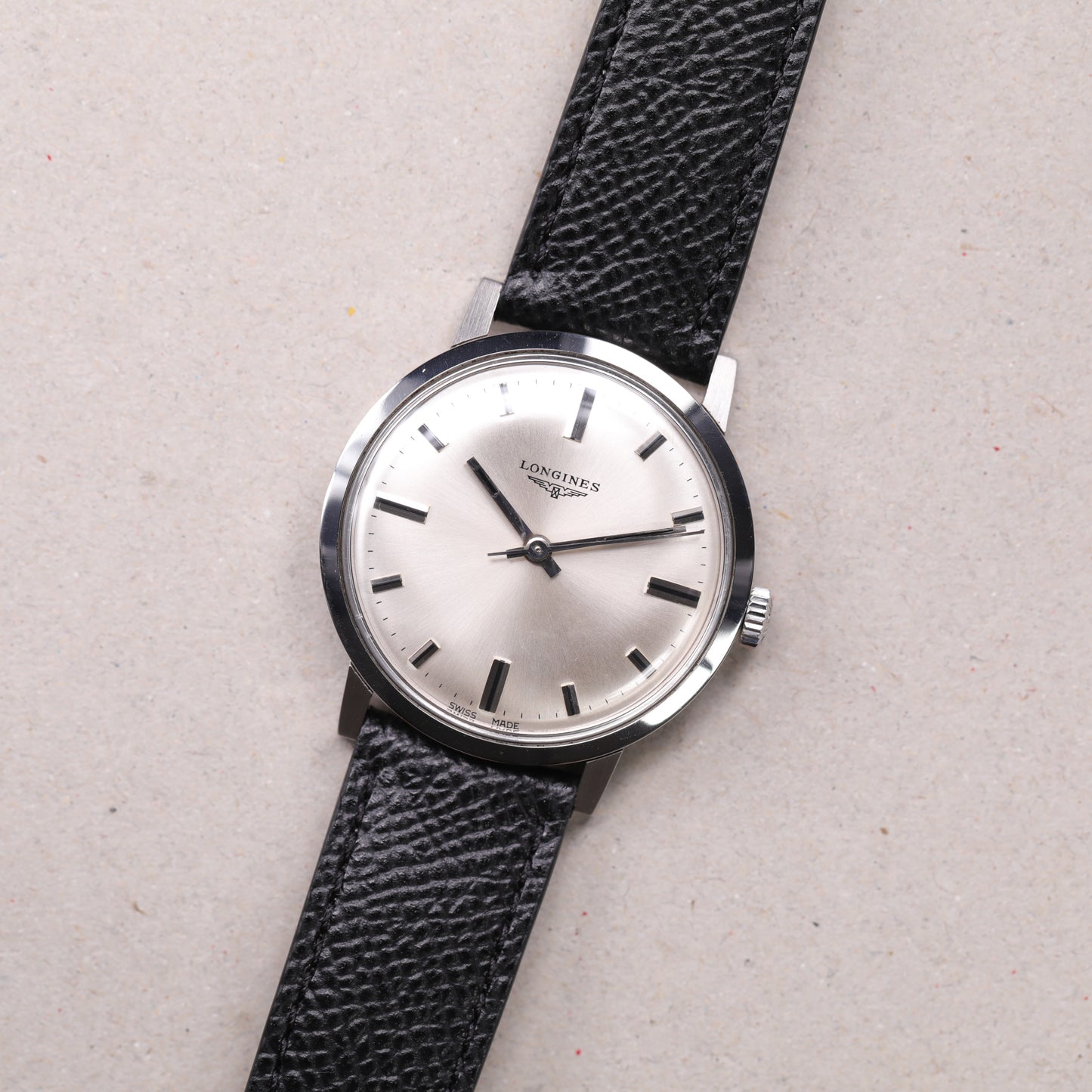 Longines 7841 1 | 35 mm | CIRCA 1960 | Cadran argent | Acier / Cuir