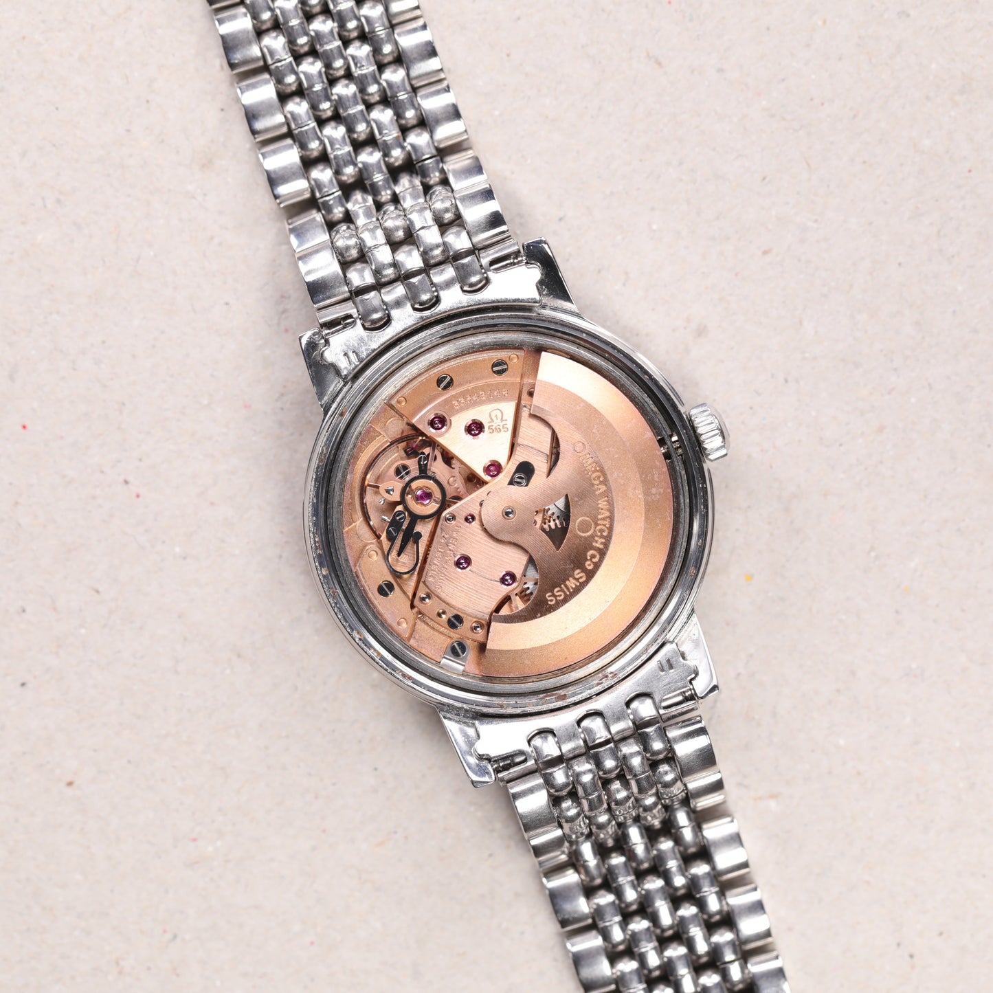 Omega Genève 166.070 | 35mm | 1971 | Cadran argent | Acier