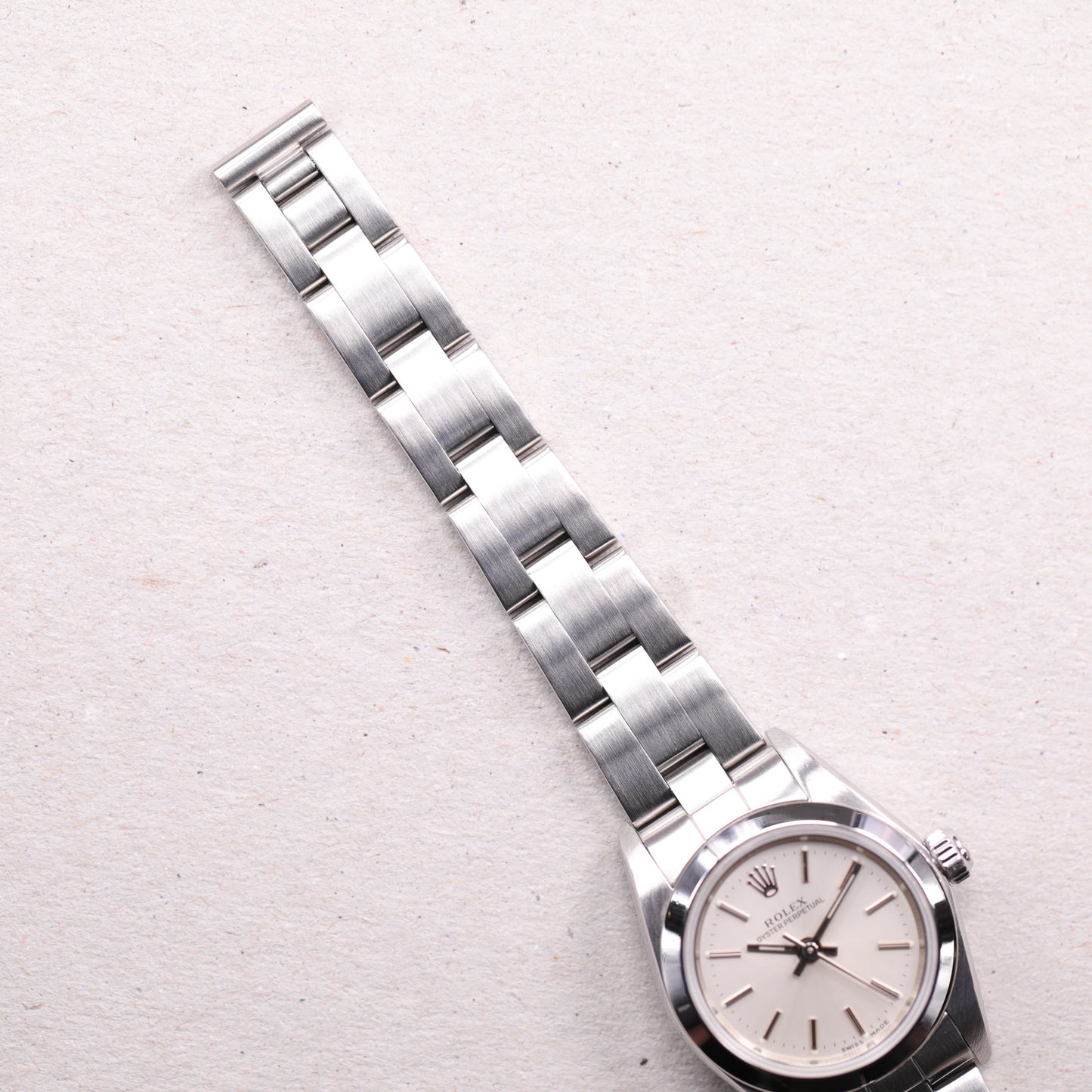 Rolex 76080 | 26 mm | 2002 | Cadran argent | Boite & Papiers | Acier