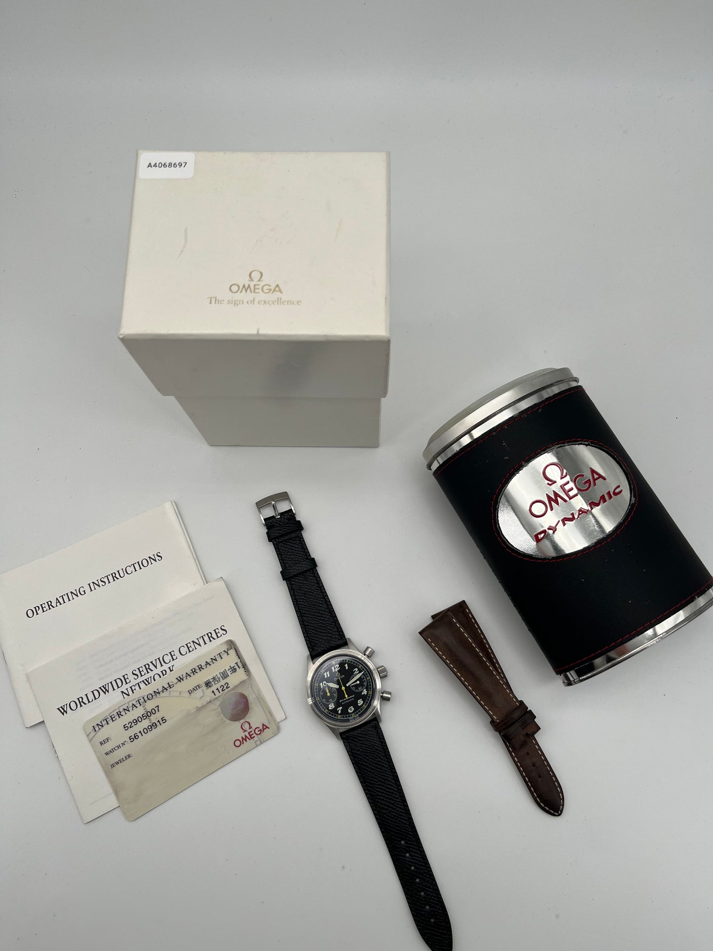 Omega 52905007 | 38 mm | 1998 | Cadran noir | Boite & Papiers | Acier