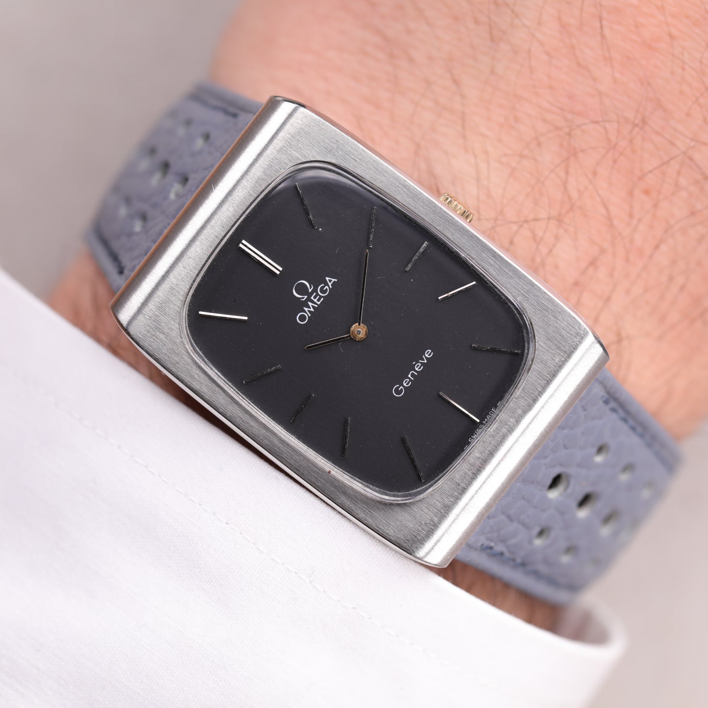 Omega Genève | 110.0116 | 30*42 mm | 1973 | Acier