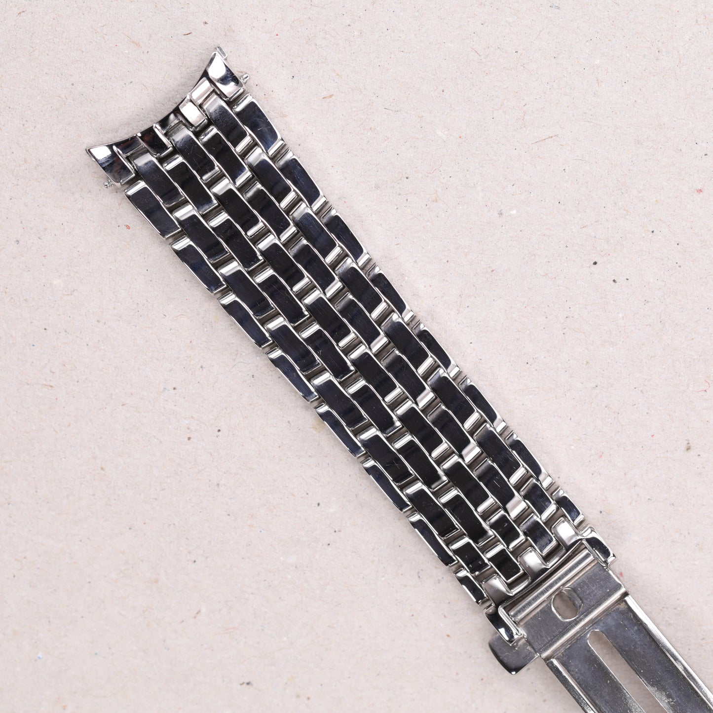 Omega de Ville Prestige 145.0050 | 36 mm | 1985 | Cadran noir | Acier