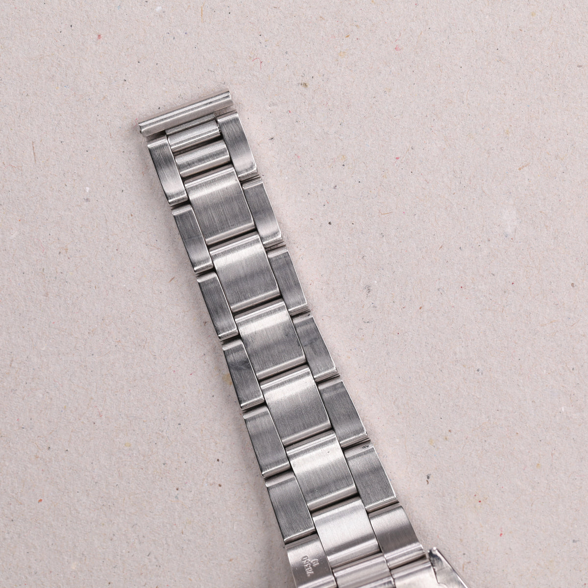 Rolex 6694 | 34 mm | 1977 | Cadran beige | Index or | Acier