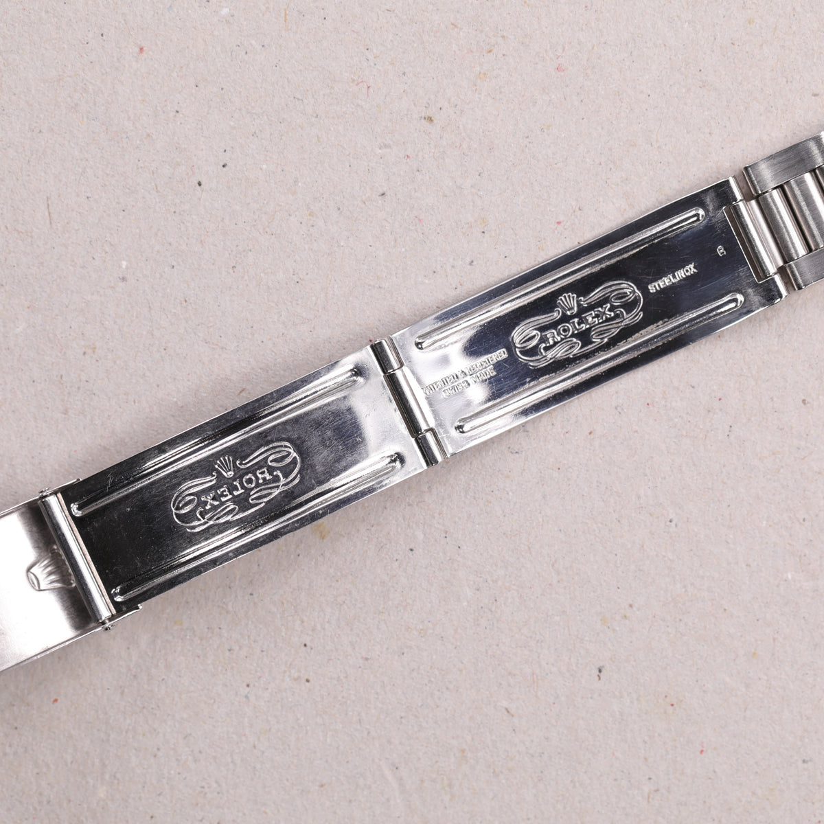 Rolex 6694 | 34 mm | 1977 | Cadran beige | Index or | Acier