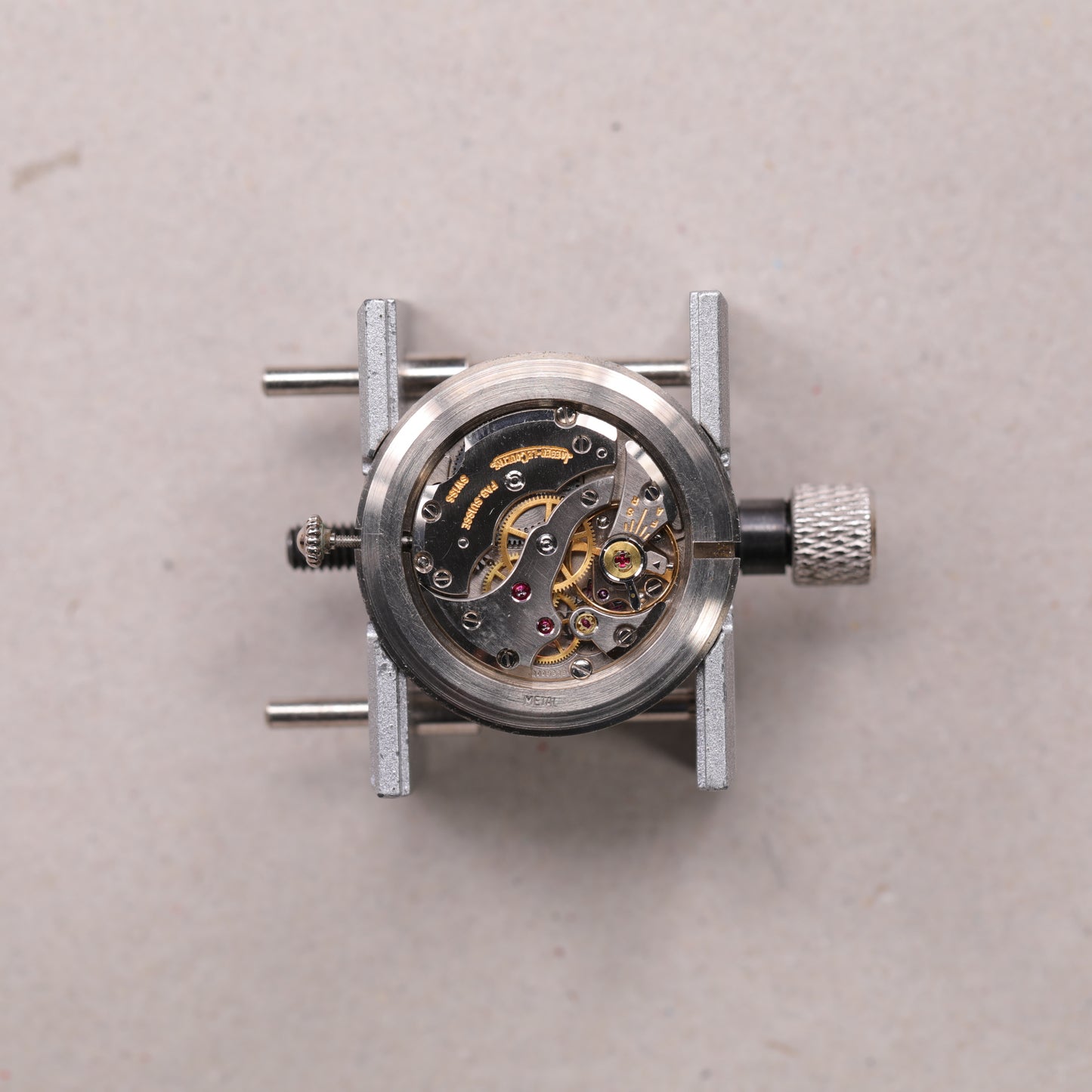 Jaeger Lecoultre 9033 | 34 mm | CIRCA 1970 | Cadran argent texturé | Argent 800°°