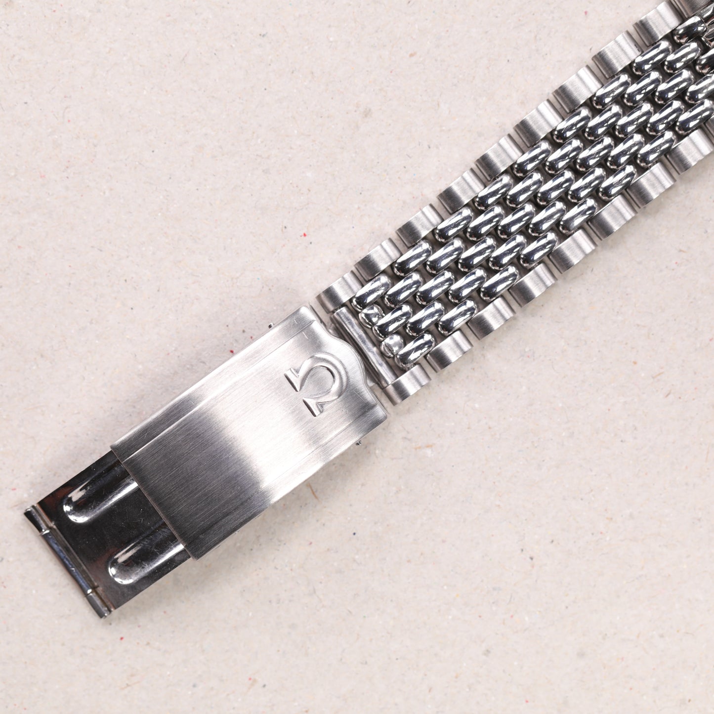 Omega Genève  166.070 | 35mm | 1971 | Cadran argent | Acier