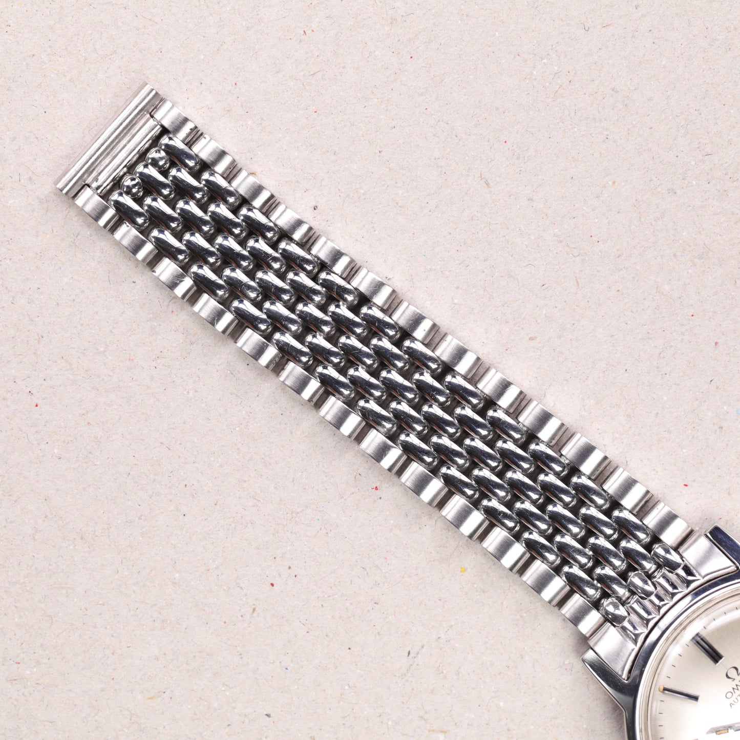 Omega Genève  166.070 | 35mm | 1971 | Cadran argent | Acier