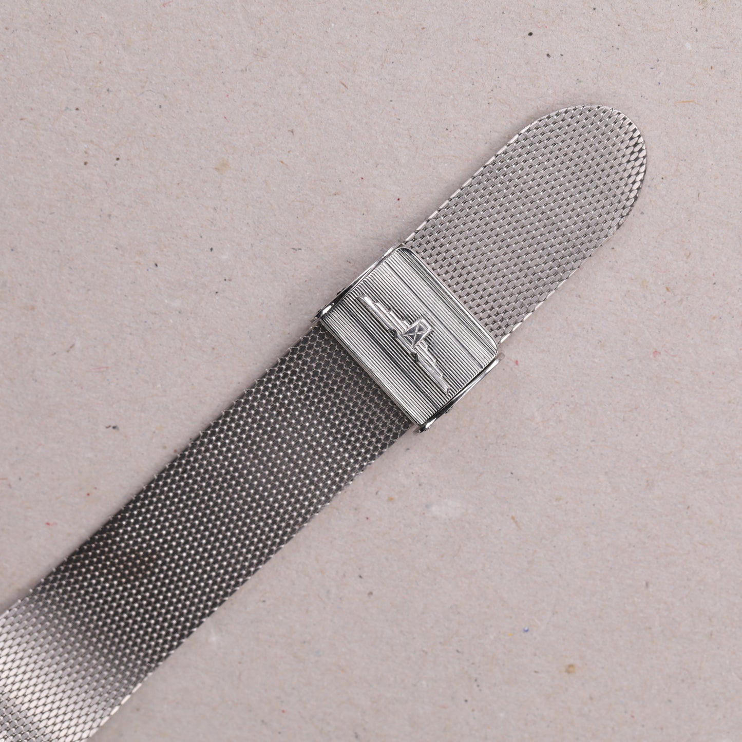 Longines 7823 | 33mm | CIRCA 1970 | Cadran argent | Acier