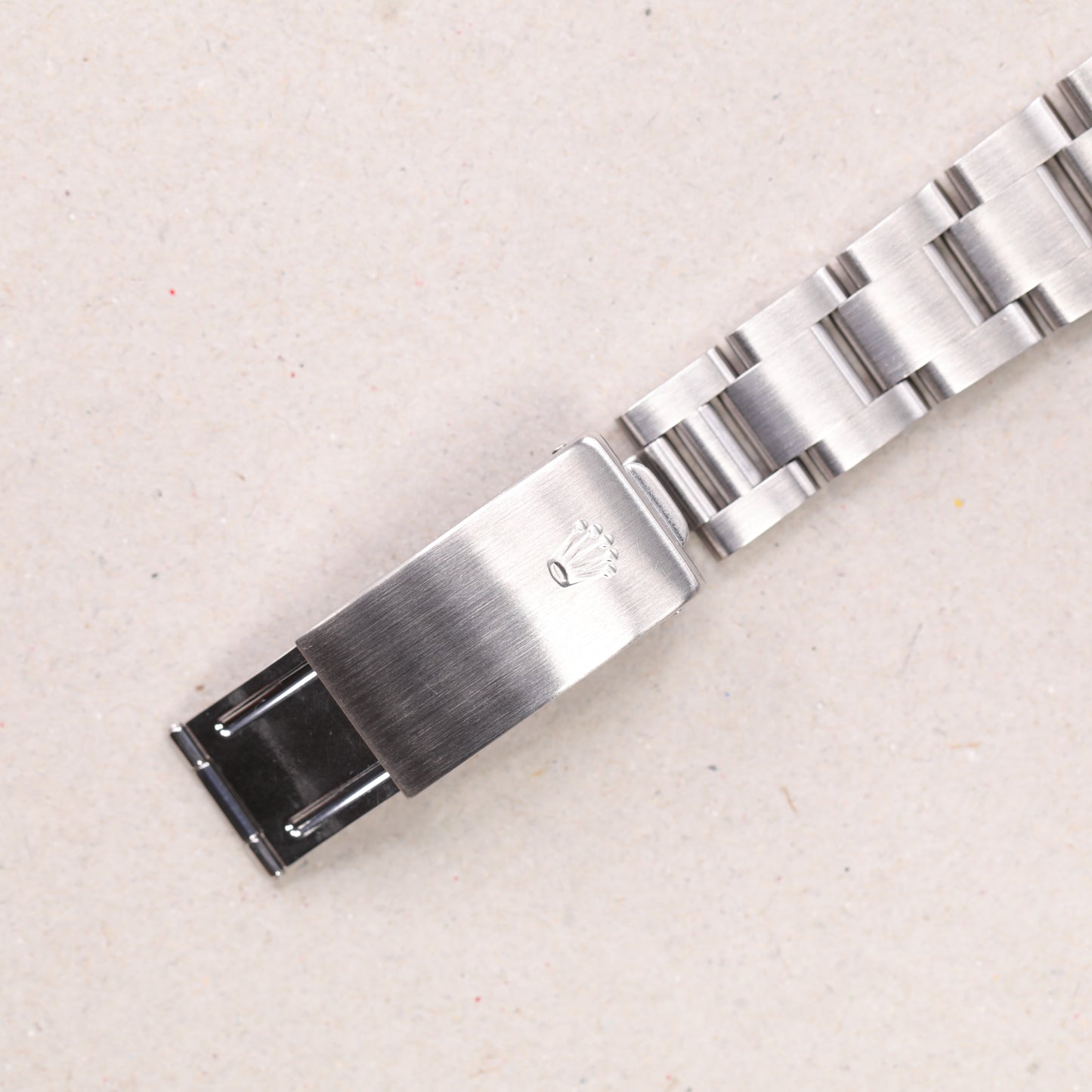 Rolex 15200 | 34 mm | 1994 | Cadran argent (beige) | Acier