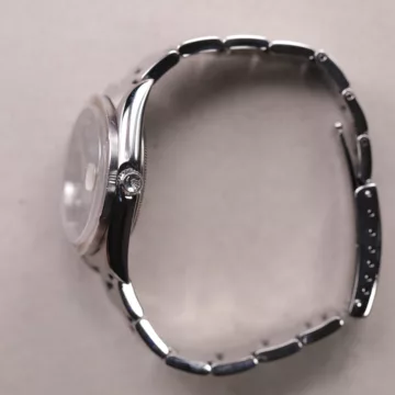 Rolex Oyster Perpetual Date – 15210